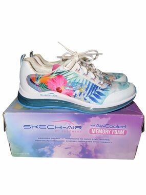 NWT Skechers Air-Cooled Memory Foam Floral Print Lace-Up Sneakers